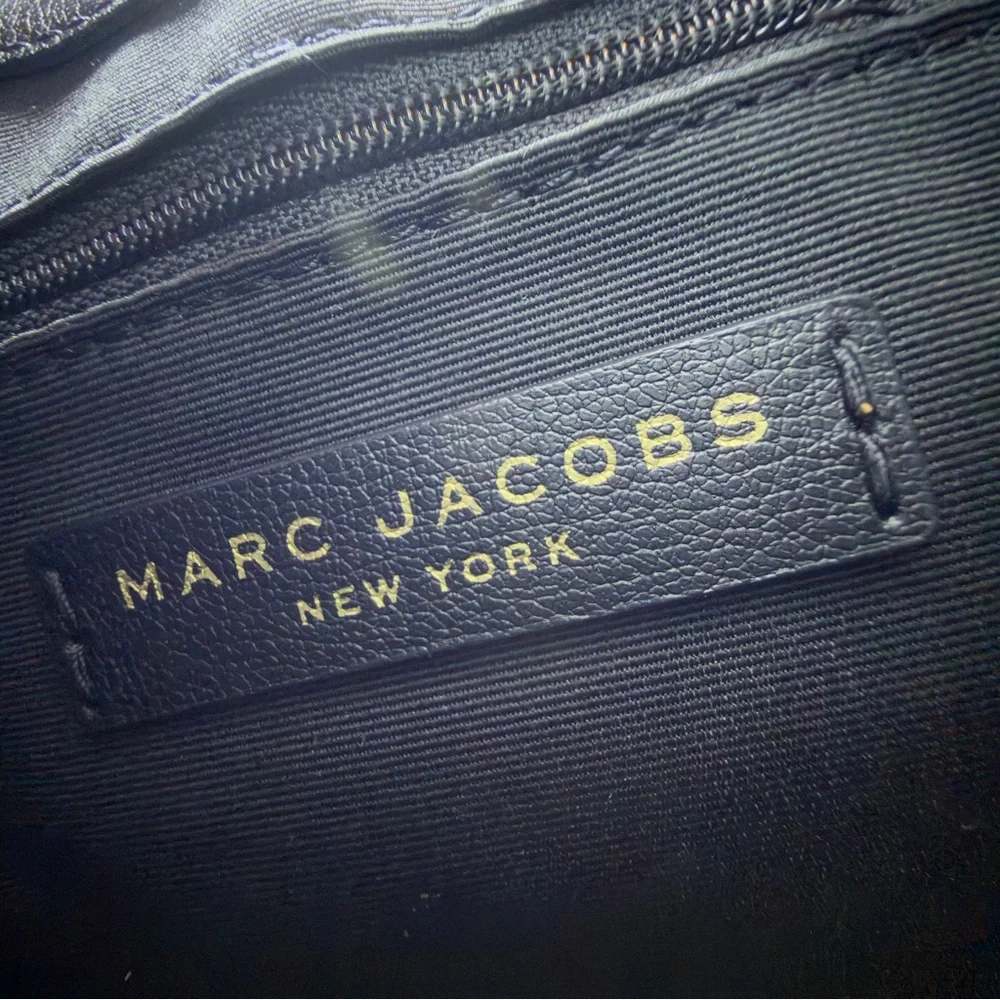 Marc Jacobs Black and Gold Rider Saddle Leather Bag - Picture 10 of 11